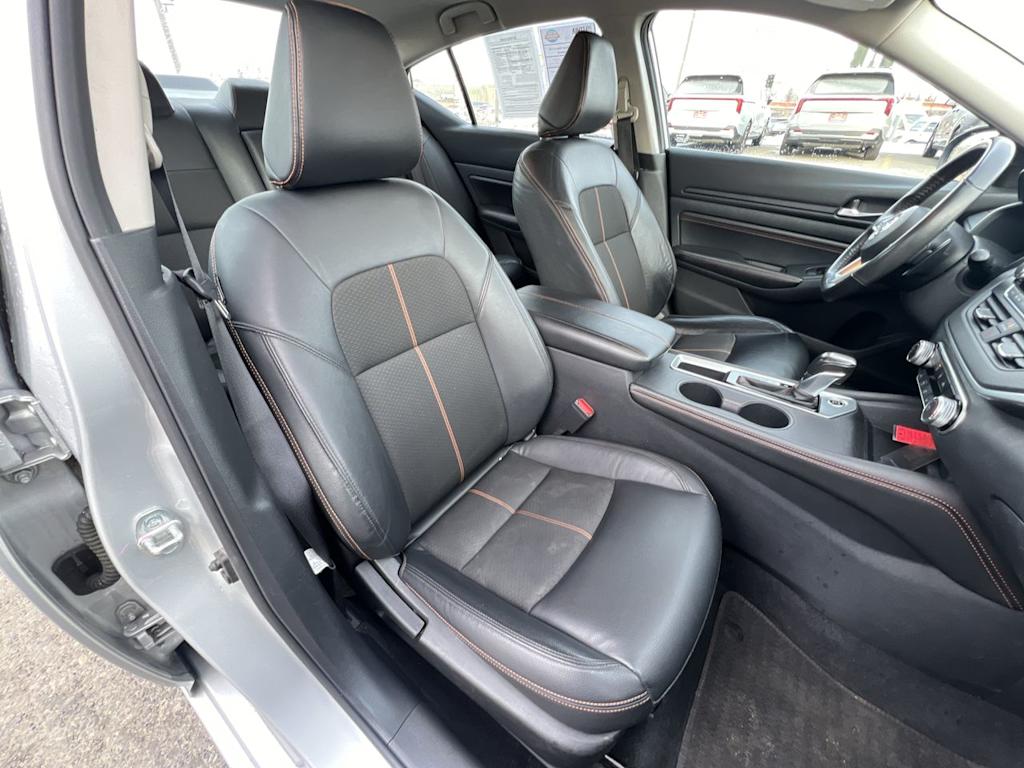 Thumbnail: 2022 Nissan Altima - 9