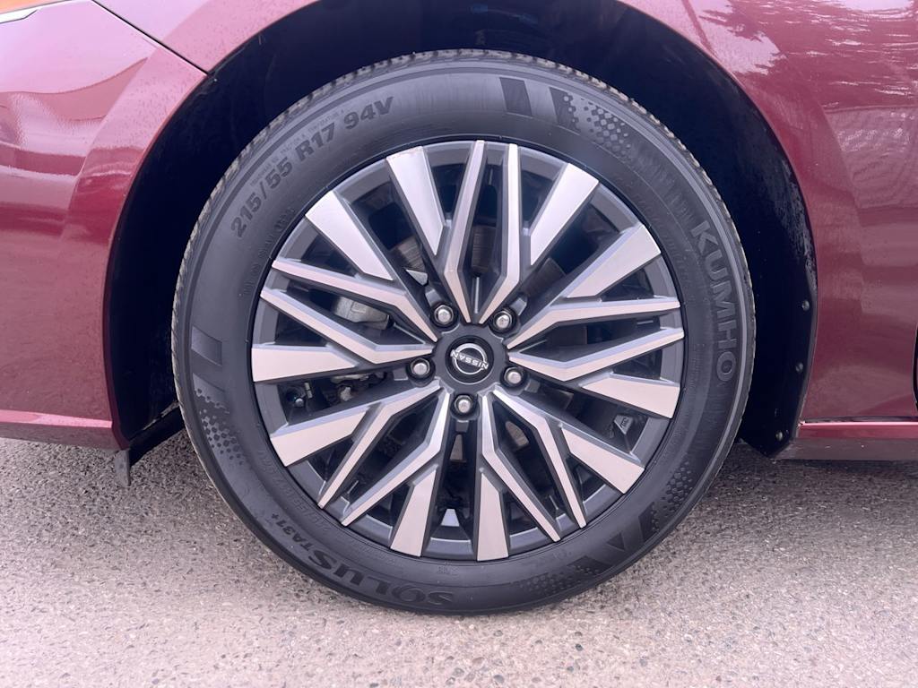 Thumbnail: 2024 Nissan Altima - 7