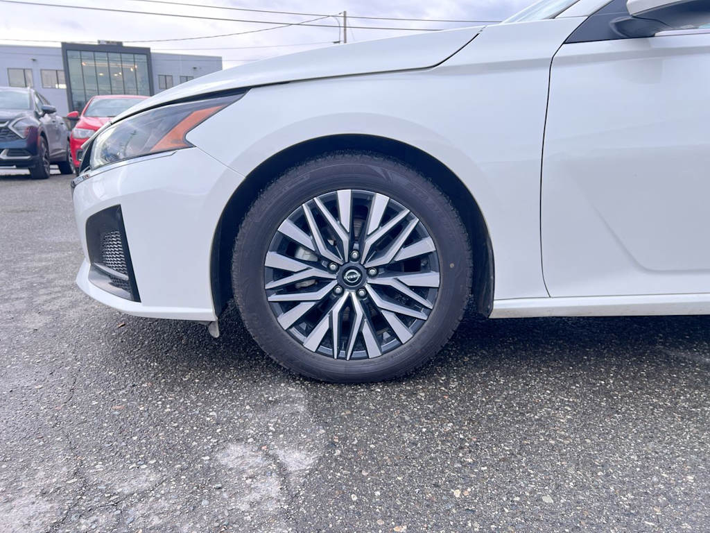 Thumbnail: 2023 Nissan Altima - 7