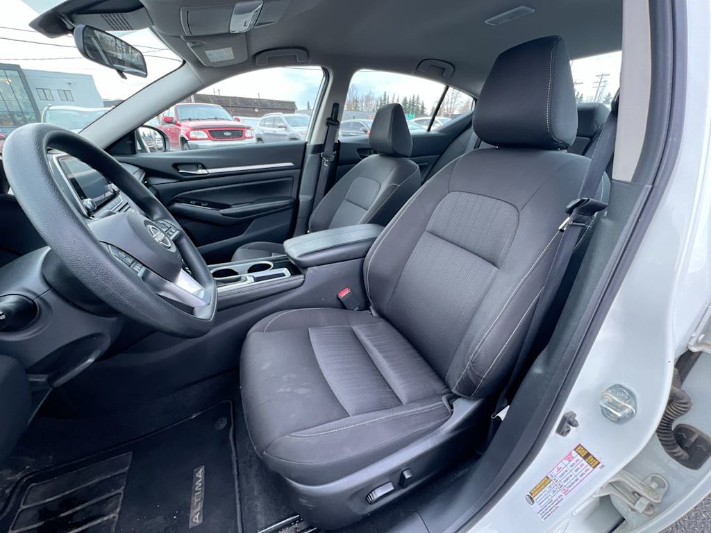 Thumbnail: 2023 Nissan Altima - 8