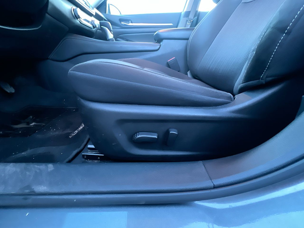 Thumbnail: 2023 Nissan Altima - 21