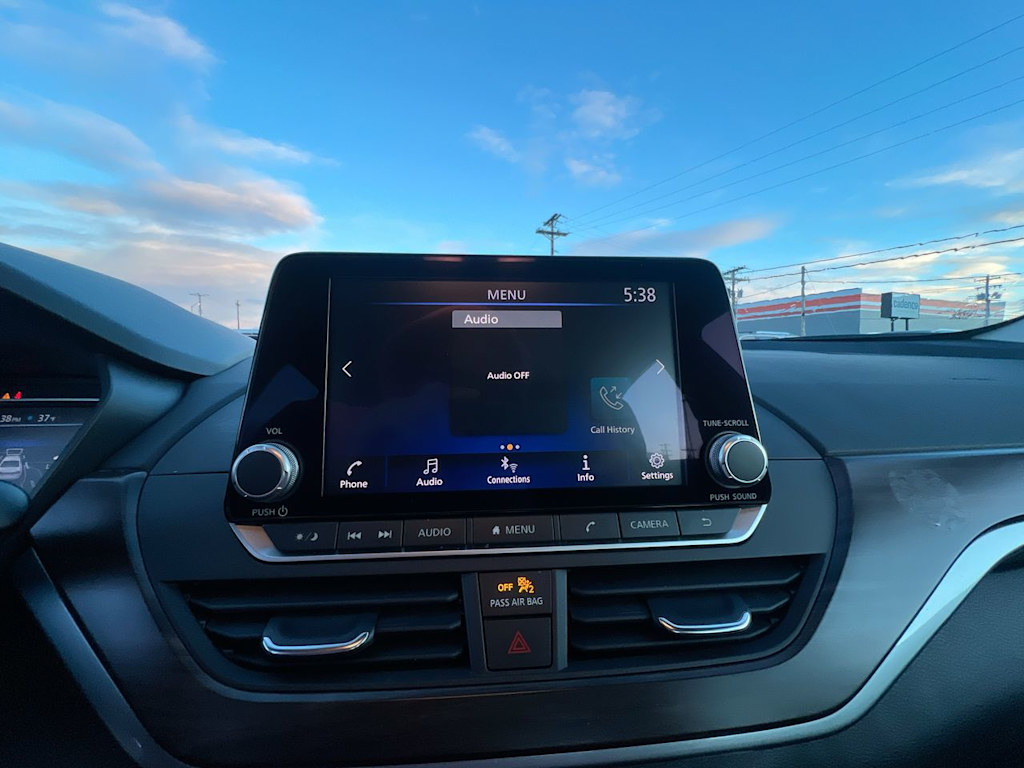 Thumbnail: 2023 Nissan Altima - 10