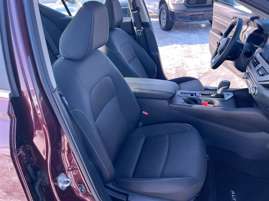 Thumbnail: 2025 Nissan Altima - 8