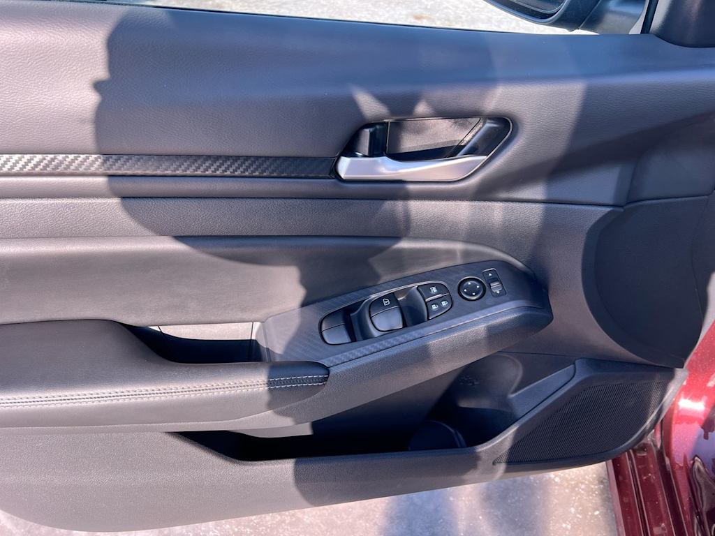 Thumbnail: 2025 Nissan Altima - 21