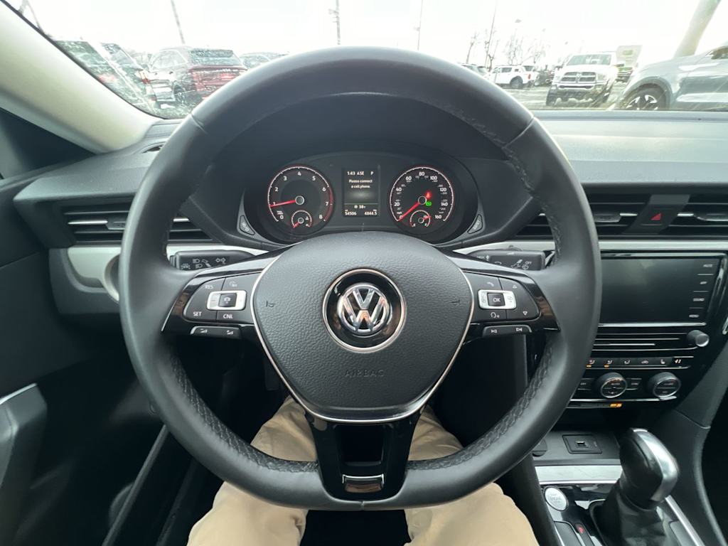 2021 Volkswagen Passat SE 2