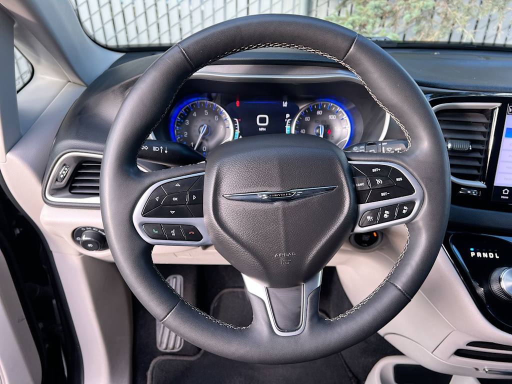 Thumbnail: 2022 Chrysler Pacifica - 2