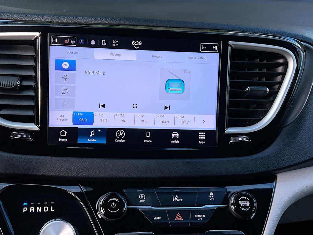 Thumbnail: 2022 Chrysler Pacifica - 12