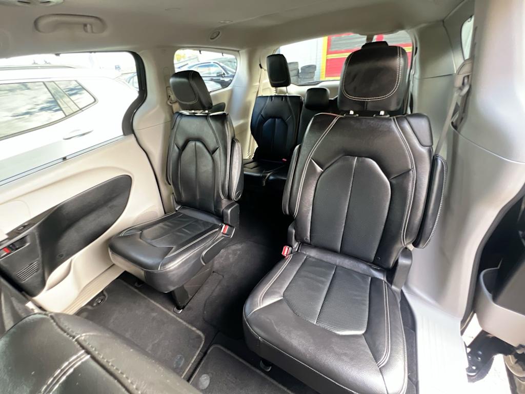 Thumbnail: 2022 Chrysler Pacifica - 11