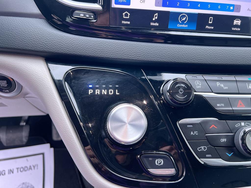 Thumbnail: 2024 Chrysler Pacifica - 12