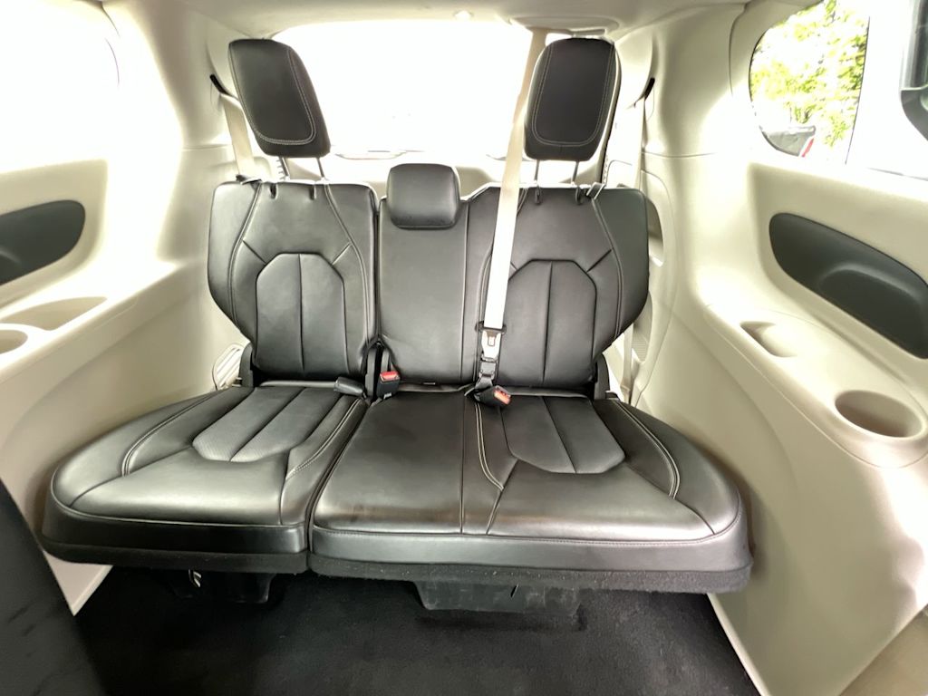 Thumbnail: 2024 Chrysler Pacifica - 26