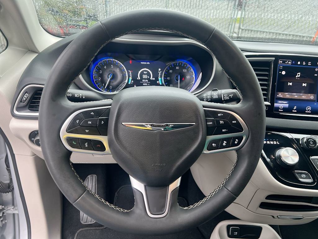 Thumbnail: 2024 Chrysler Pacifica - 2