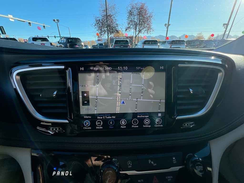 Thumbnail: 2020 Chrysler Pacifica - 23