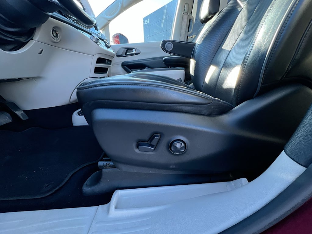 Thumbnail: 2020 Chrysler Pacifica - 20