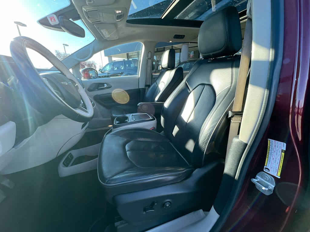 Thumbnail: 2020 Chrysler Pacifica - 19