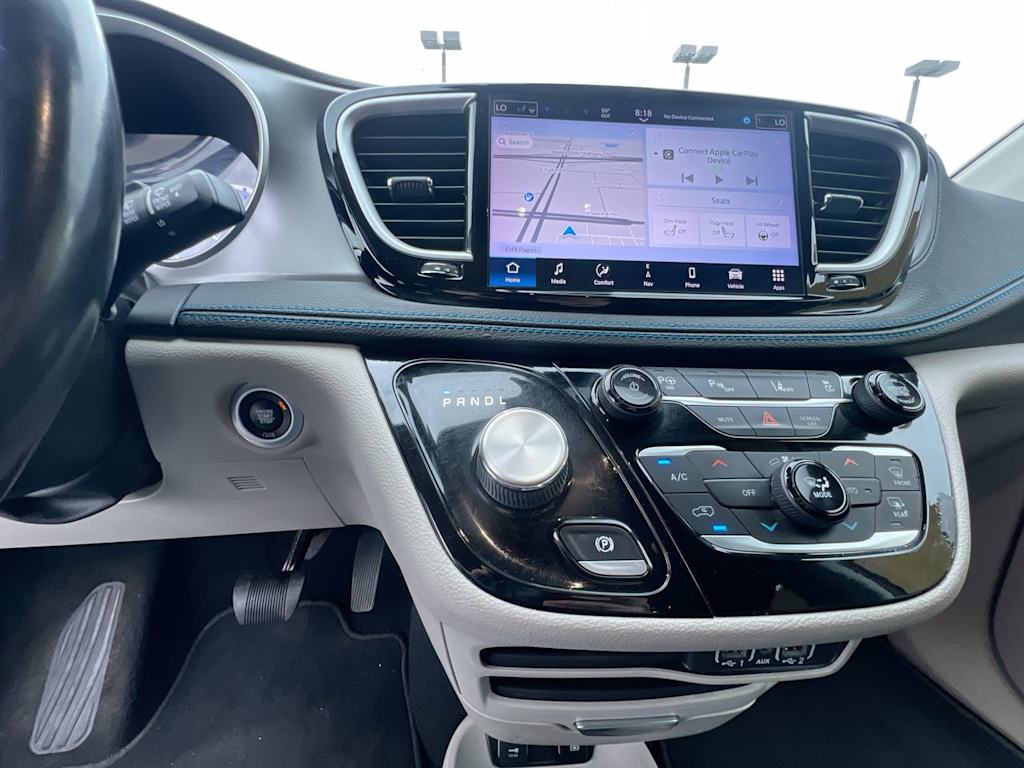 Thumbnail: 2021 Chrysler Pacifica - 24