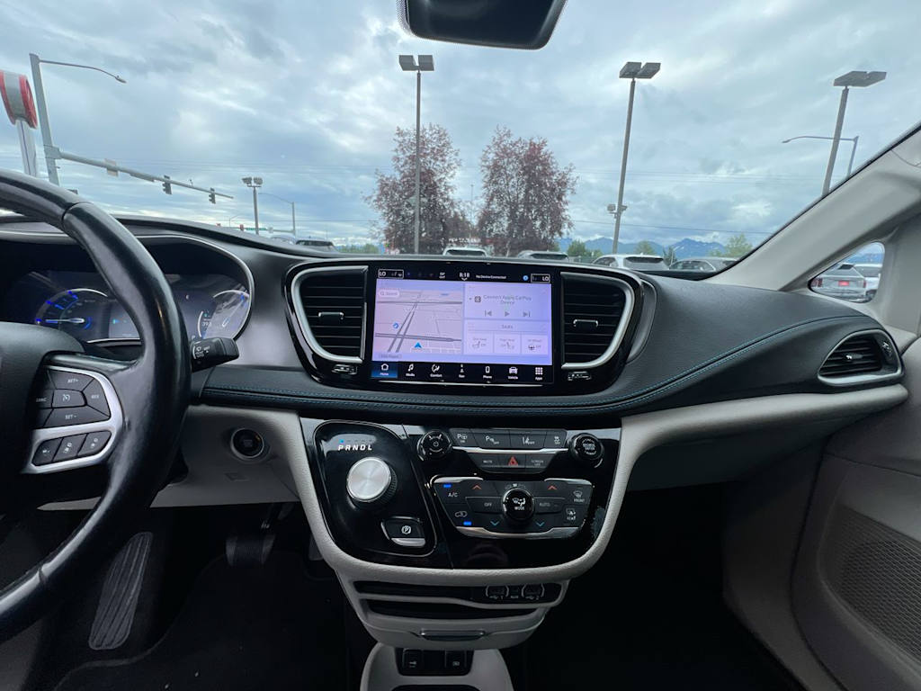 Thumbnail: 2021 Chrysler Pacifica - 11