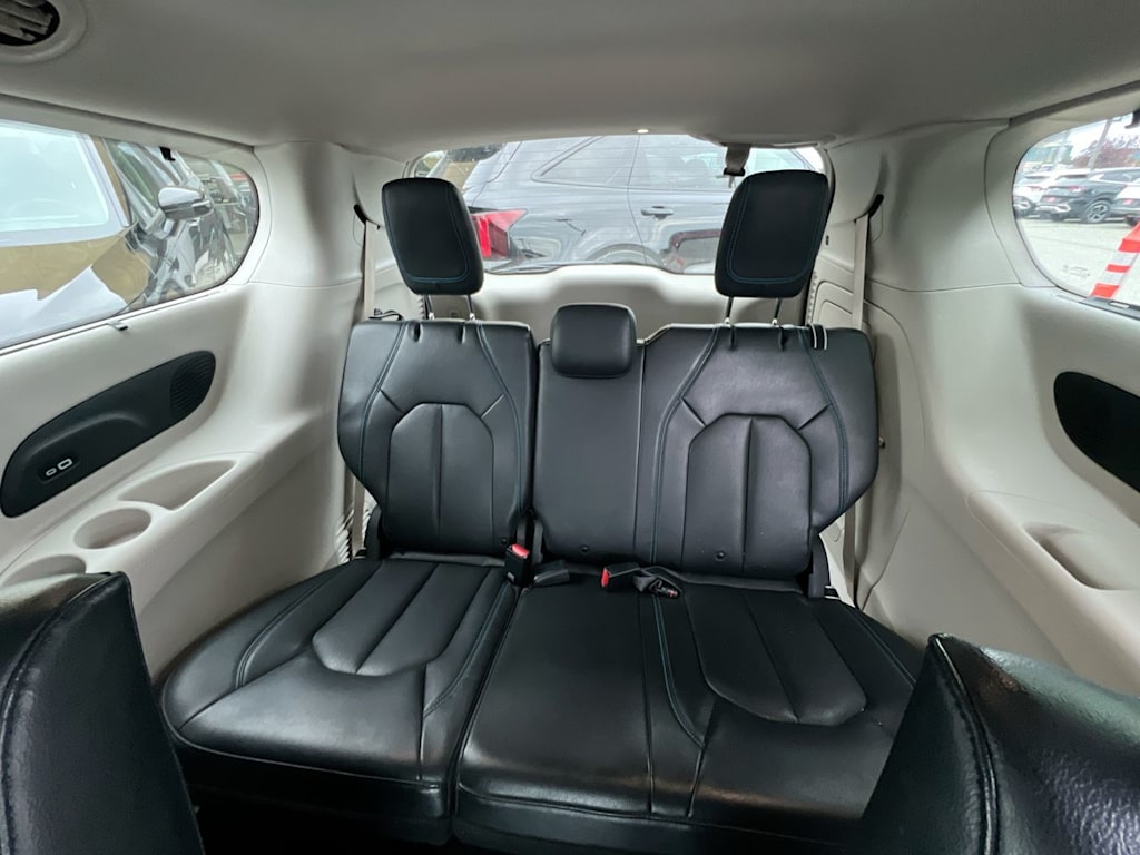 Thumbnail: 2021 Chrysler Pacifica - 26