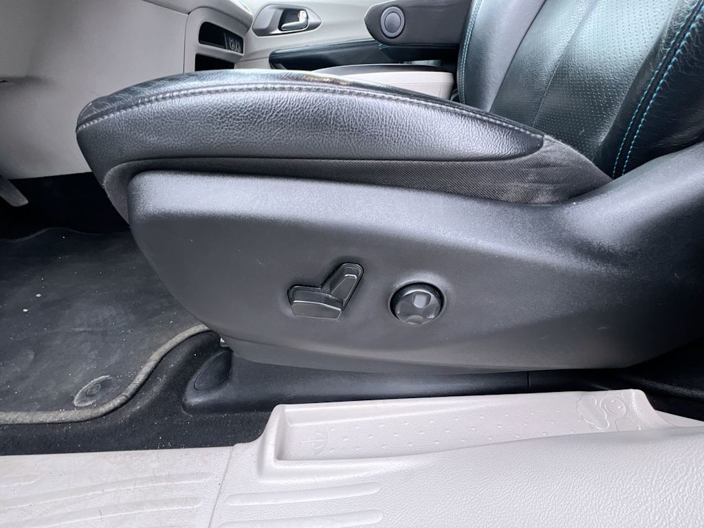 Thumbnail: 2021 Chrysler Pacifica - 19