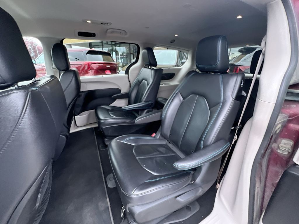 Thumbnail: 2021 Chrysler Pacifica - 10