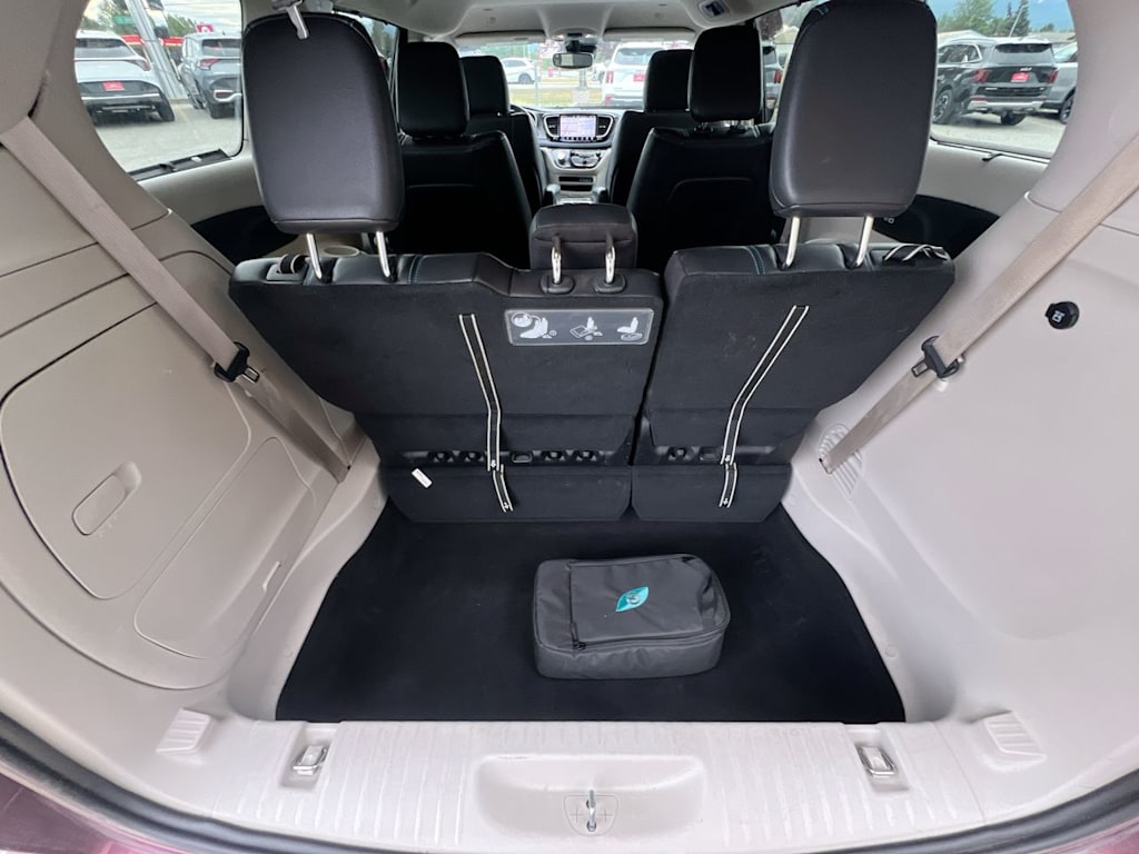 Thumbnail: 2021 Chrysler Pacifica - 9