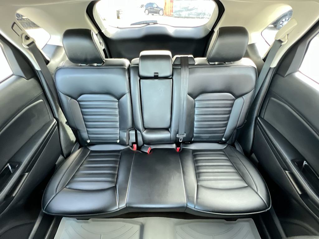 Thumbnail: 2020 Ford Edge - 10