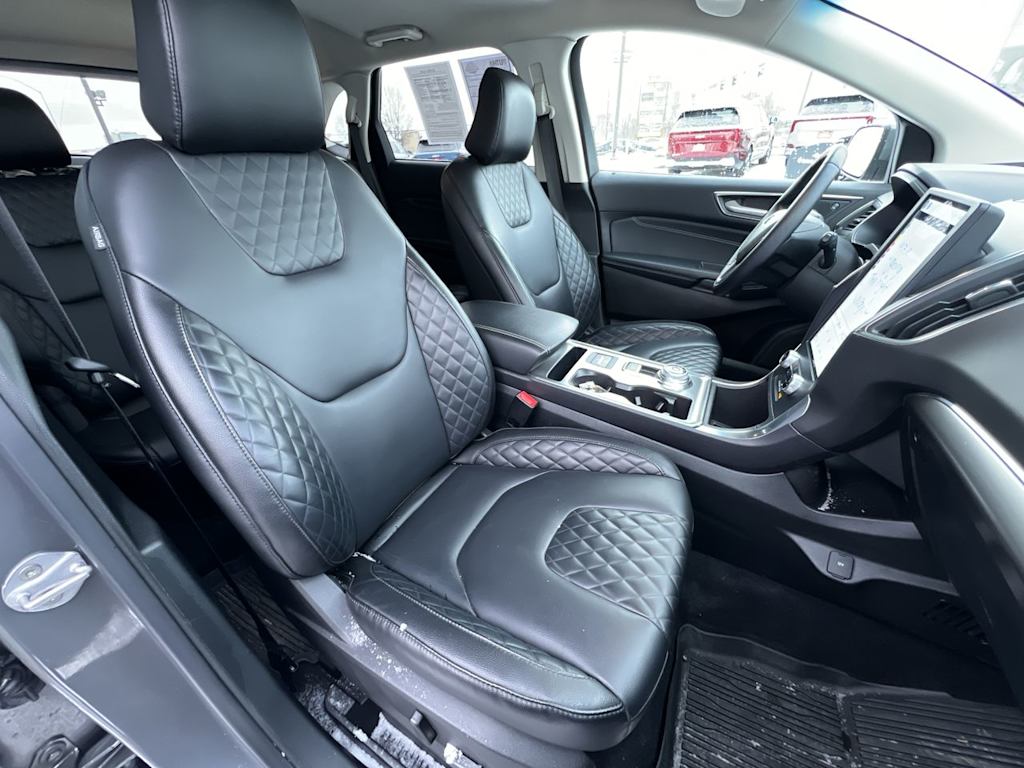 2023 Ford Edge Titanium 29