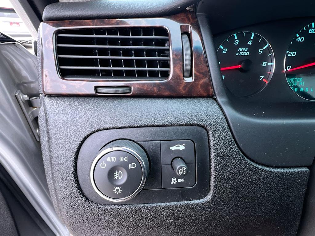 Thumbnail: 2016 Chevrolet Impala - 23