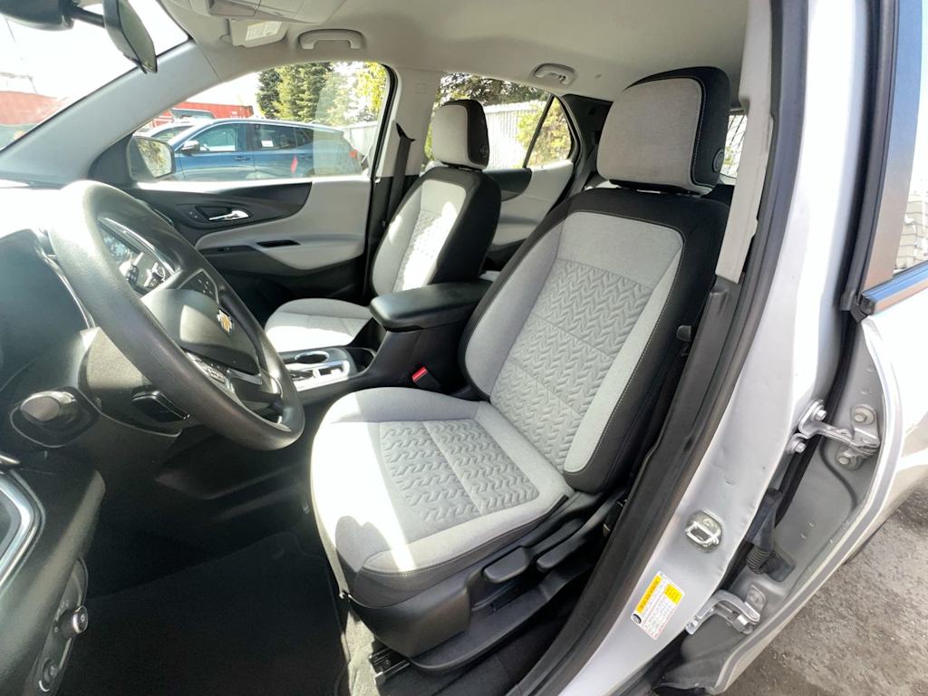 Thumbnail: 2022 Chevrolet Equinox - 8