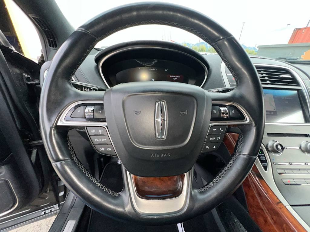 Thumbnail: 2019 Lincoln Nautilus - 2