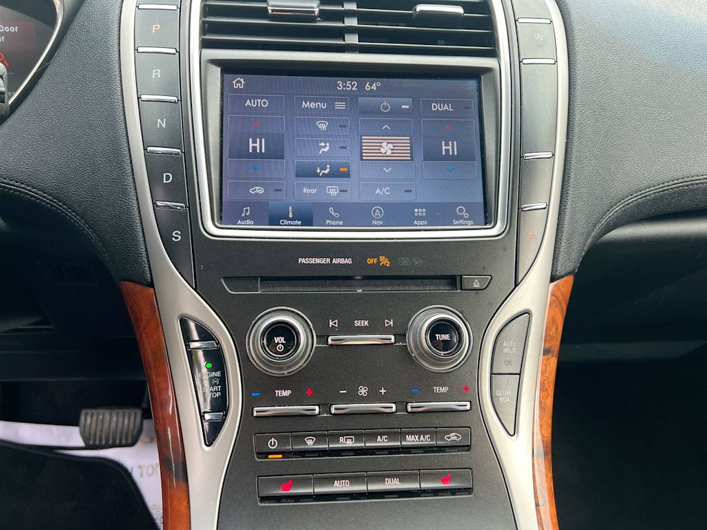 Thumbnail: 2019 Lincoln Nautilus - 24