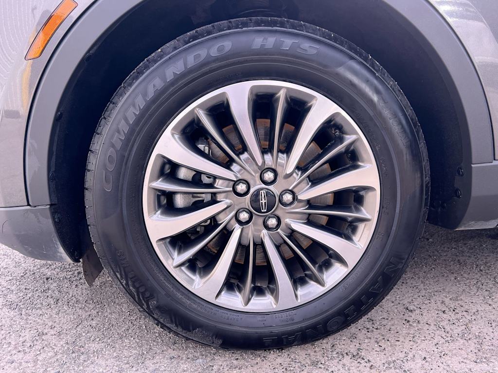 Thumbnail: 2019 Lincoln Nautilus - 7