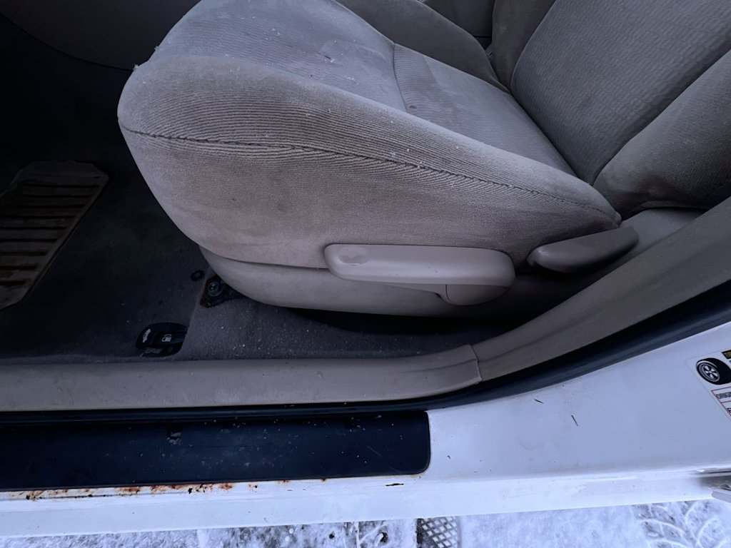 2005 Toyota Corolla LE 20