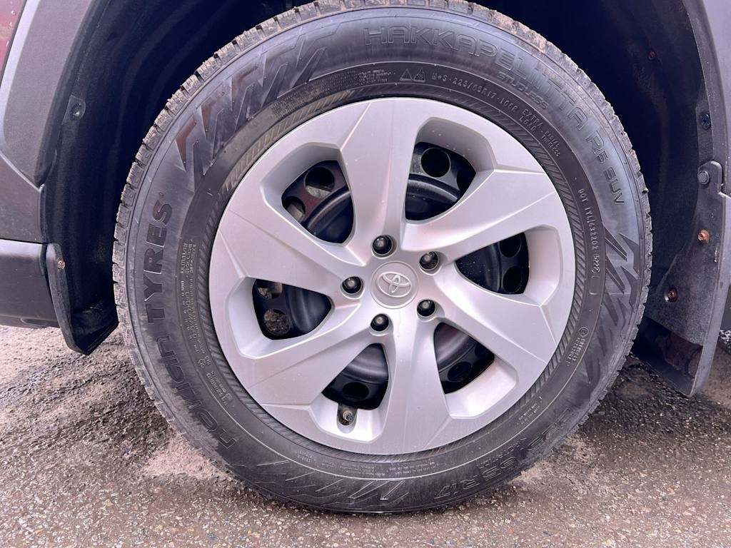 Thumbnail: 2024 Toyota RAV4 - 7