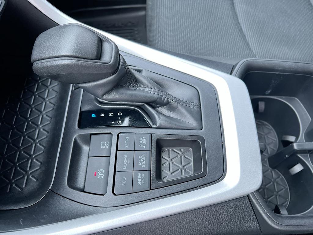 Thumbnail: 2024 Toyota RAV4 - 11