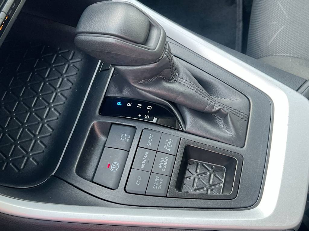 Thumbnail: 2025 Toyota RAV4 - 12
