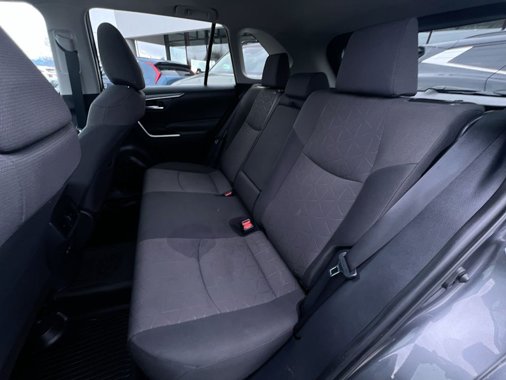 2019 Toyota RAV4 XLE 9