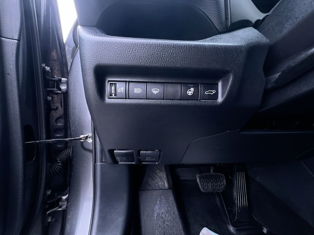 2019 Toyota RAV4 XLE 22
