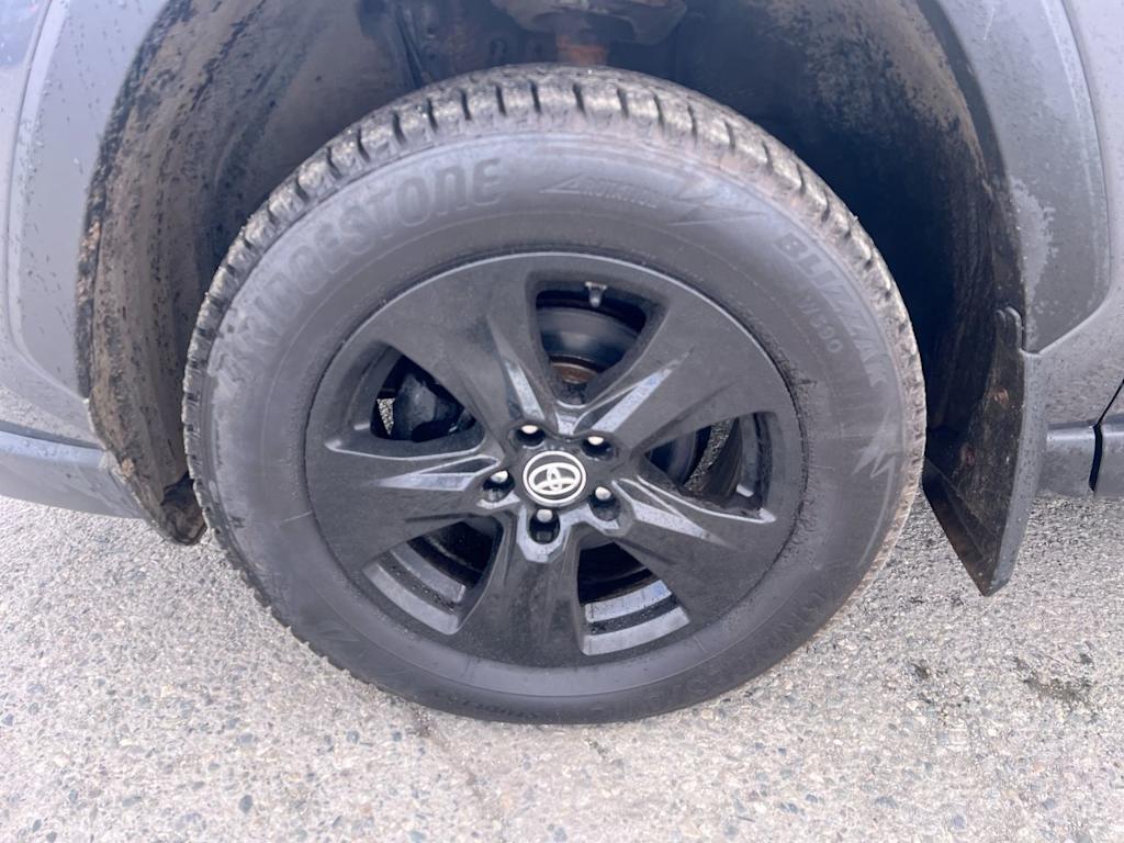 2019 Toyota RAV4 XLE 6