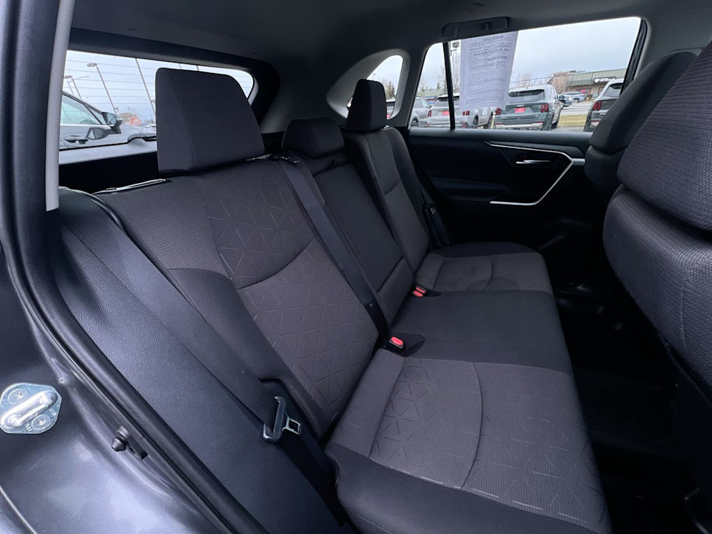 2019 Toyota RAV4 XLE 25