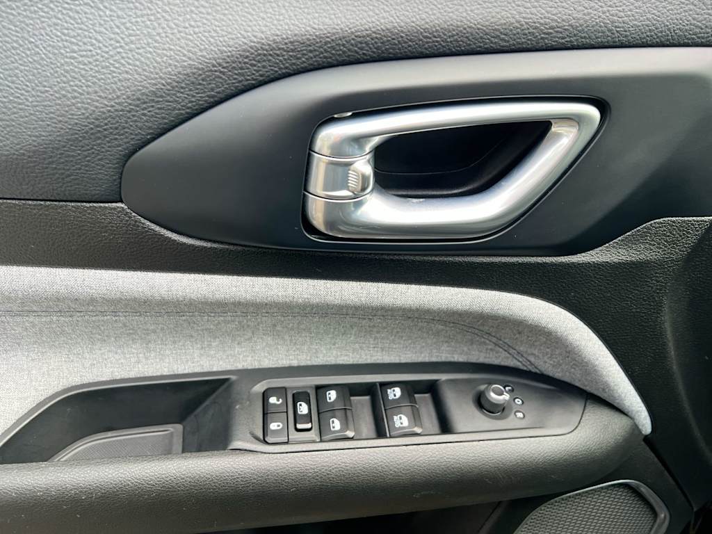 Thumbnail: 2024 Jeep Compass - 21