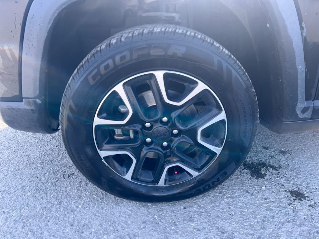 Thumbnail: 2020 Jeep Compass - 7