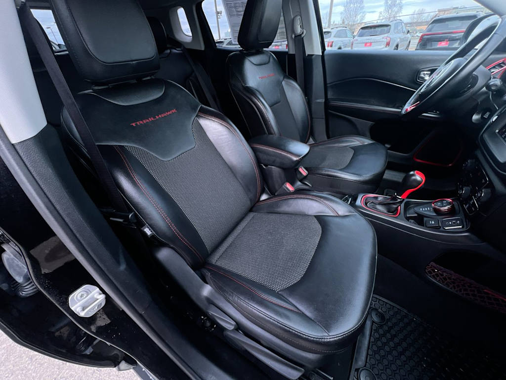 Thumbnail: 2020 Jeep Compass - 28