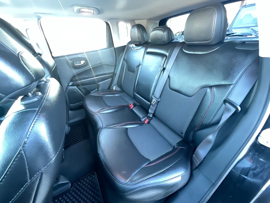 Thumbnail: 2020 Jeep Compass - 10