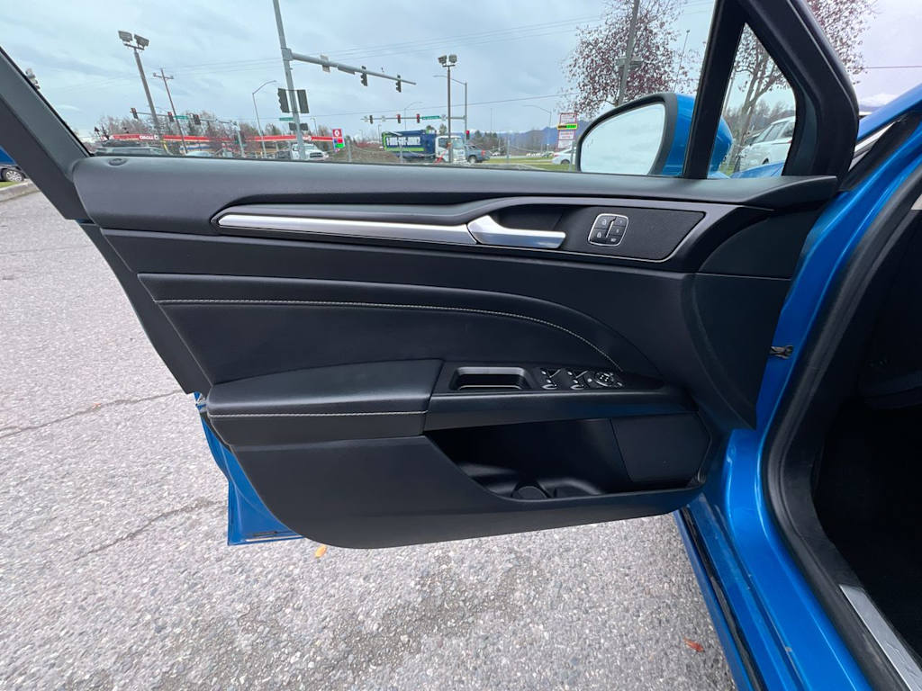 Thumbnail: 2020 Ford Fusion - 21