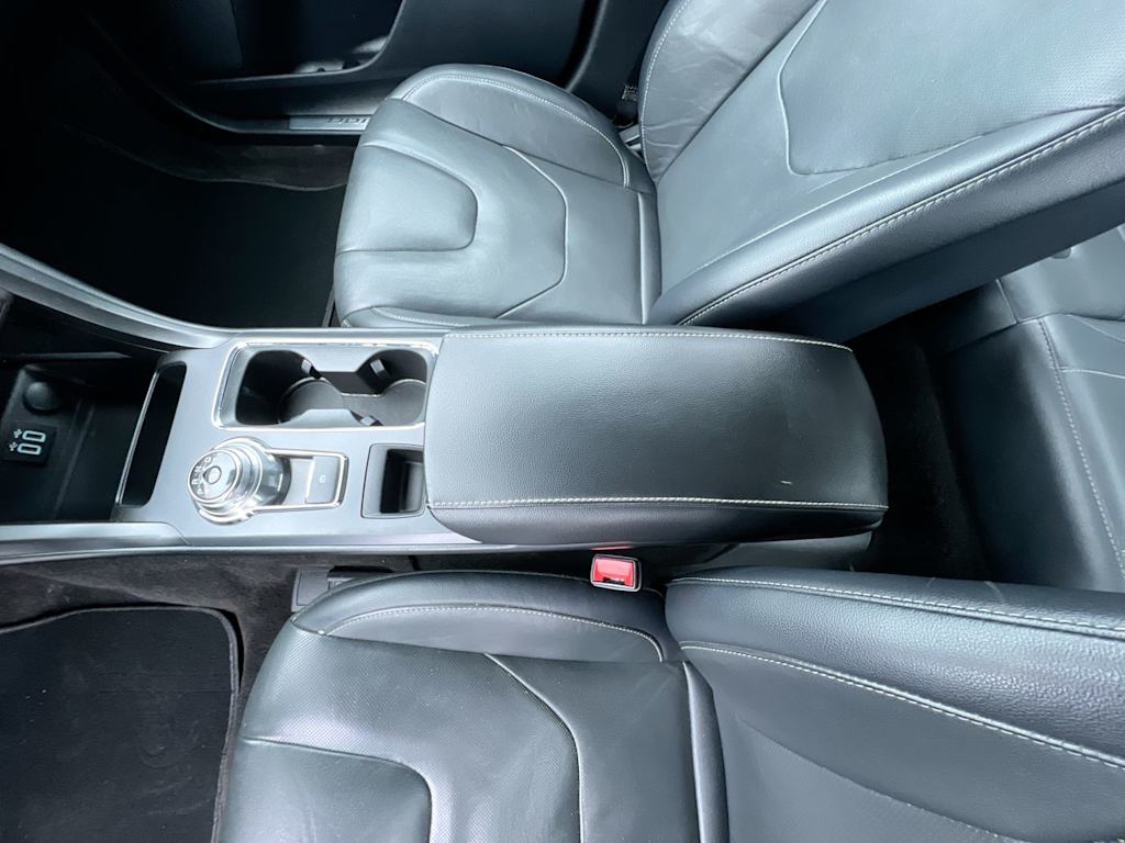 Thumbnail: 2020 Ford Fusion - 25