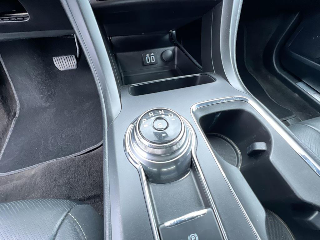 Thumbnail: 2020 Ford Fusion - 12