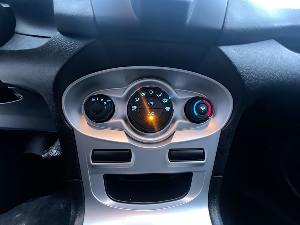 Thumbnail: 2019 Ford Fiesta - 22