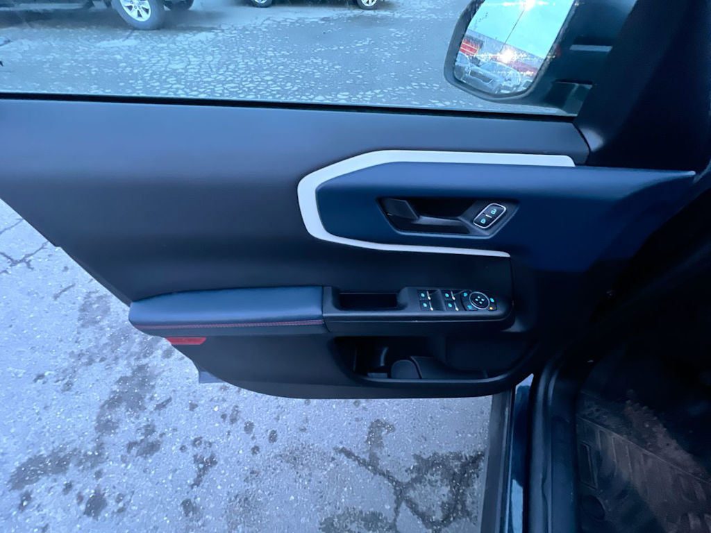 Thumbnail: 2023 Ford Bronco Sport - 21