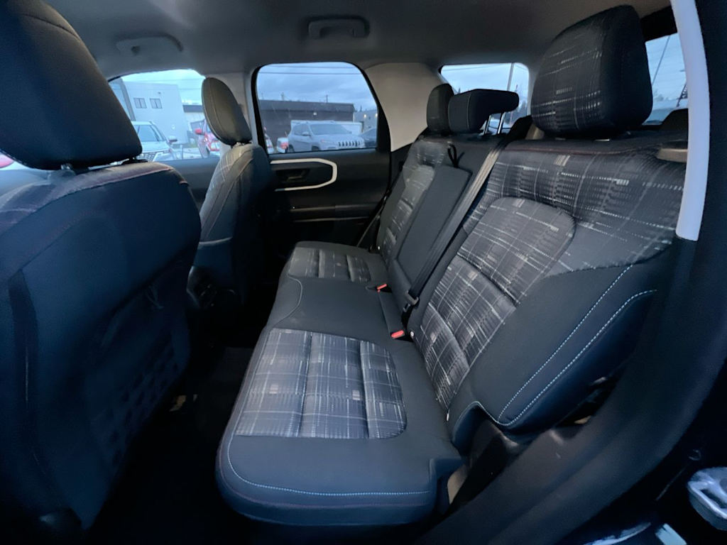 Thumbnail: 2023 Ford Bronco Sport - 10