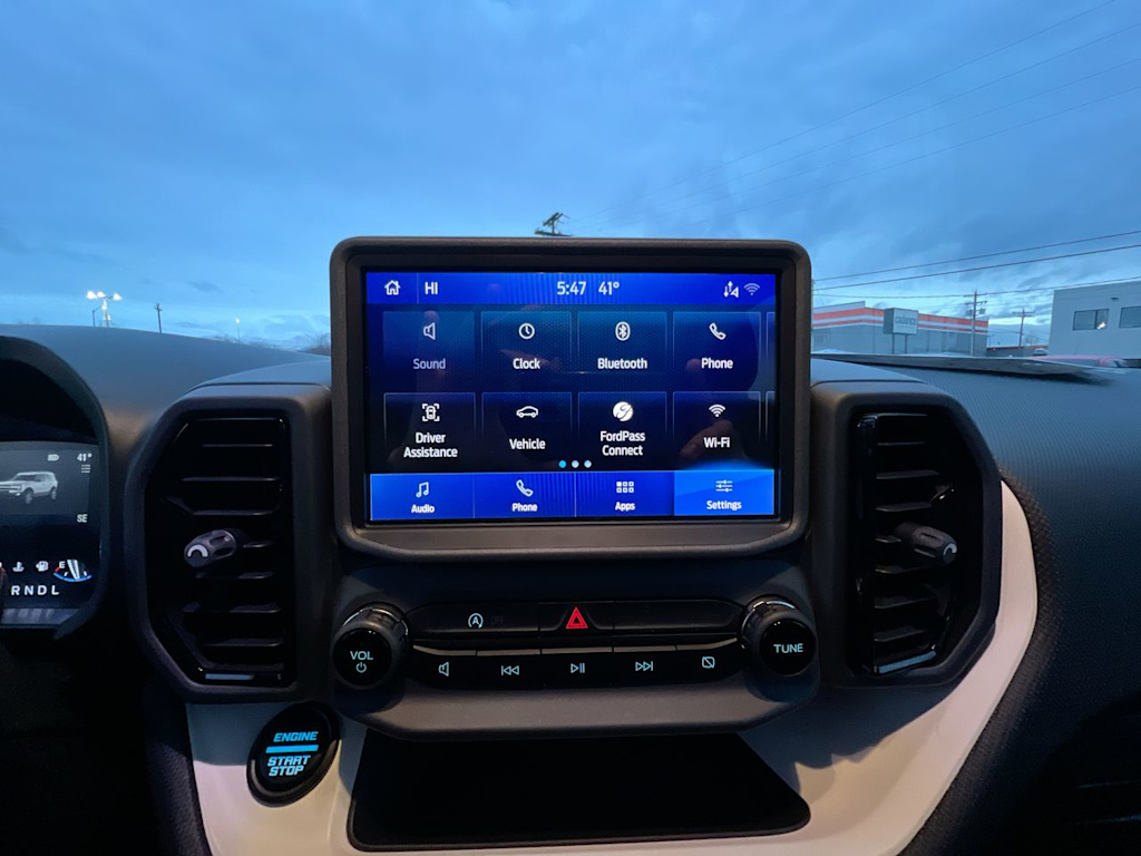 Thumbnail: 2023 Ford Bronco Sport - 11